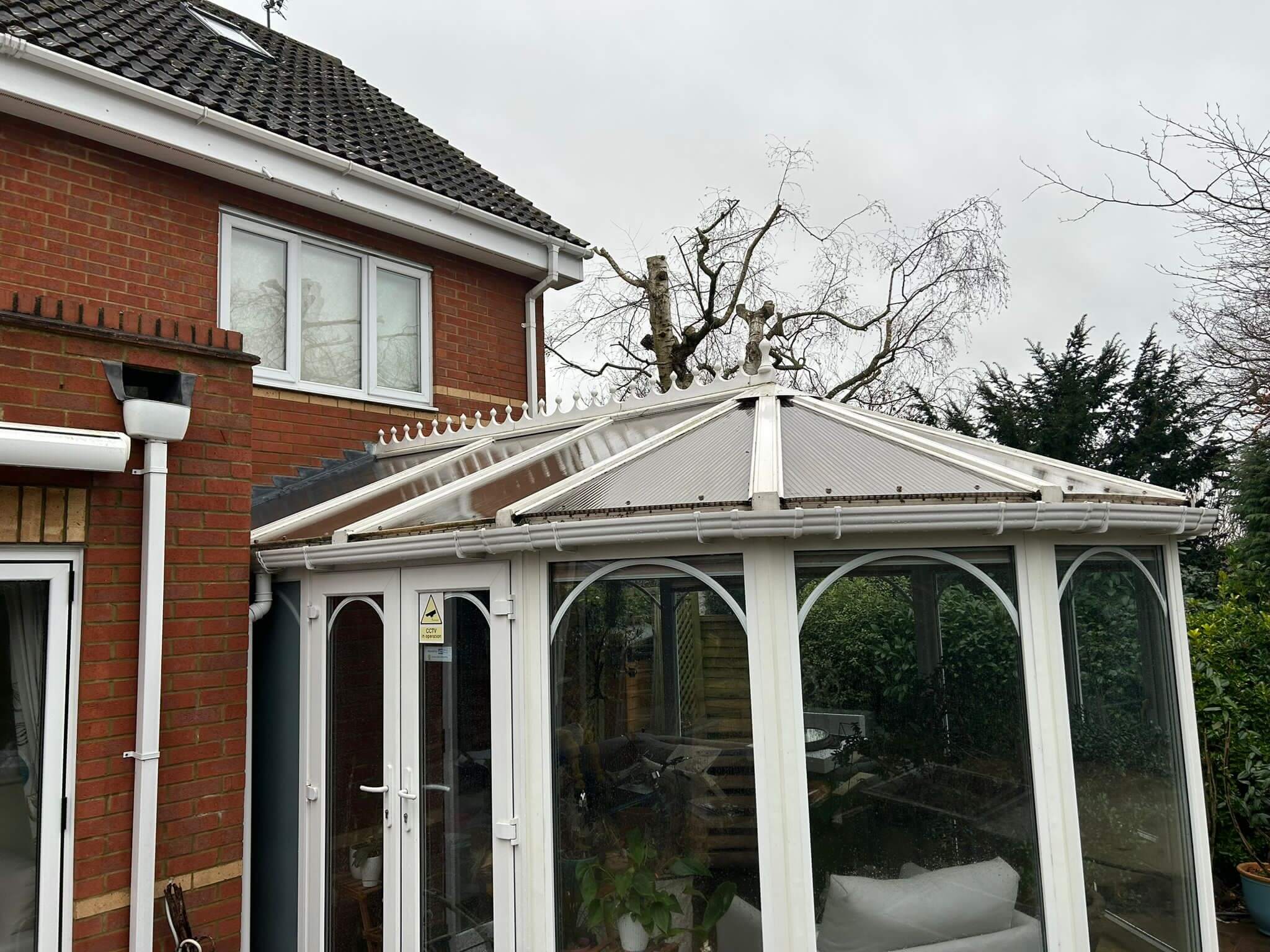 Seasonal Window Cleaning Checklist for Homeowners Gutter Cleaning