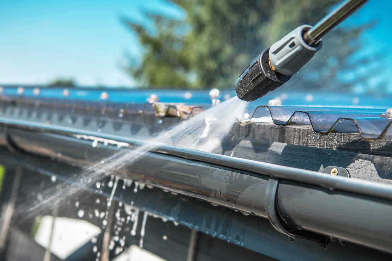 What Are The Best Gutter Cleaning Tools? What Are The Best Gutter Cleaning Tools?